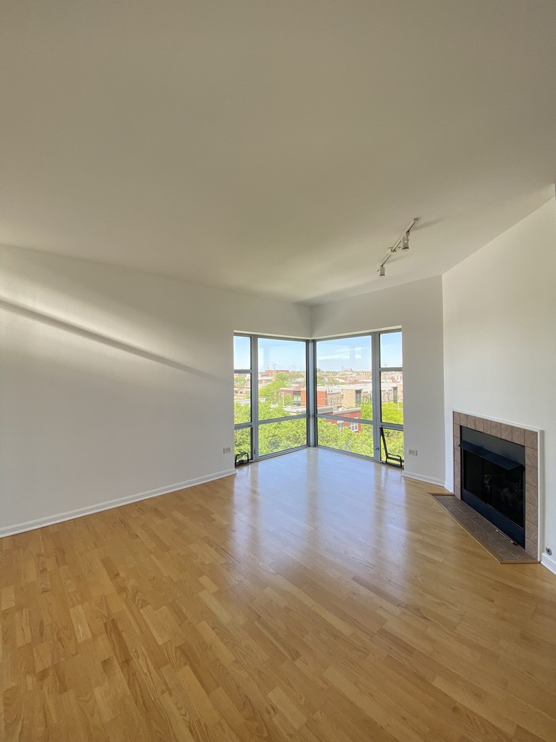100 N Hermitage Avenue 608 Property Photo 5
