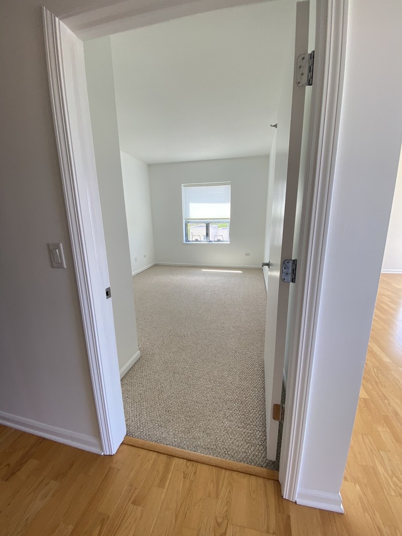 100 N Hermitage Avenue 608 Property Photo 10
