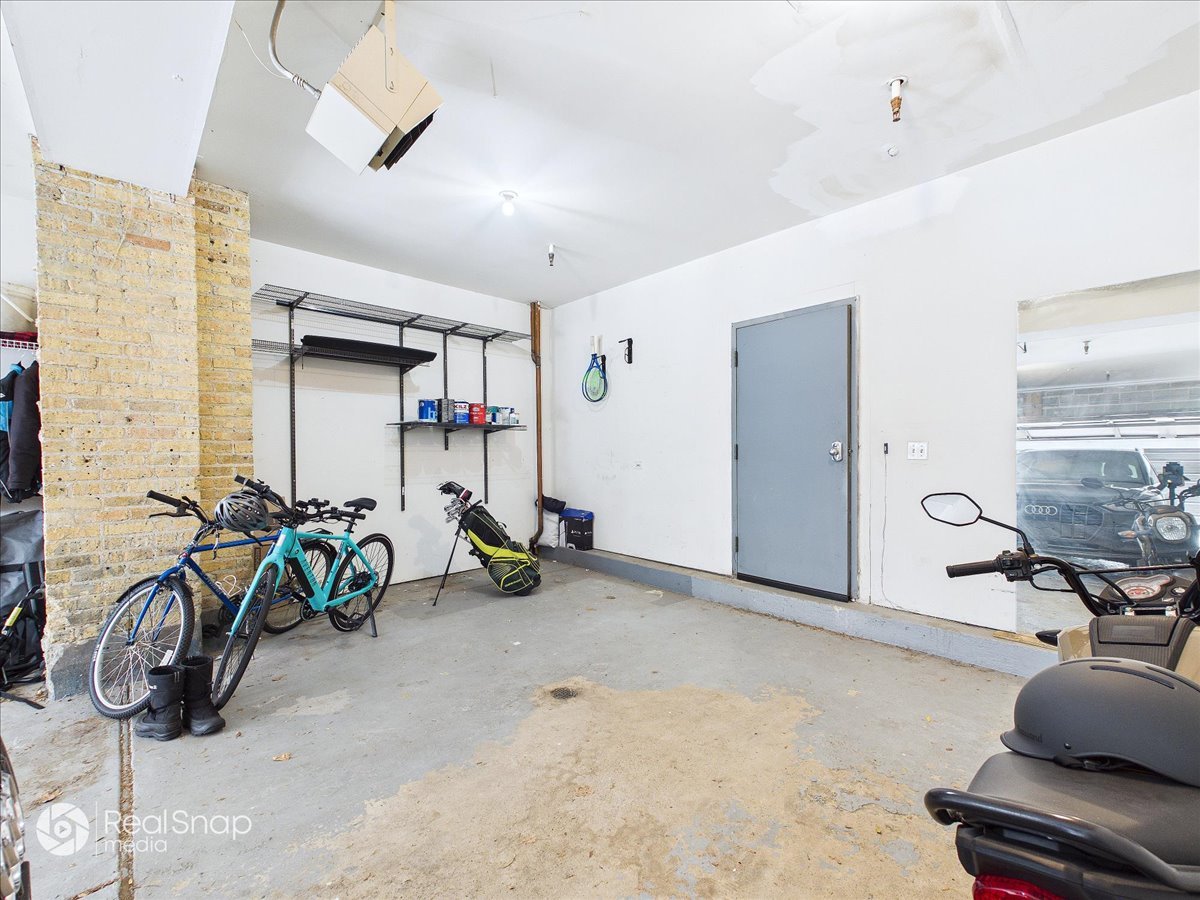 2221 N Lister Avenue 3c Property Photo 17