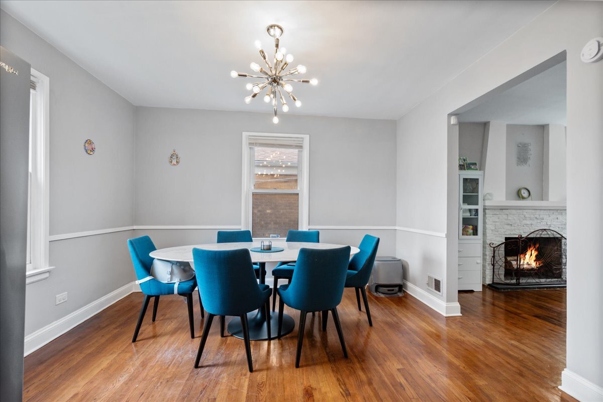 2611 W Jarlath Street Property Photo 6