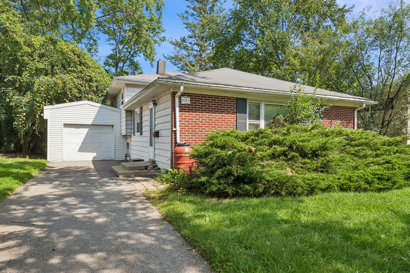 308 Southgate Drive Property Photo 1