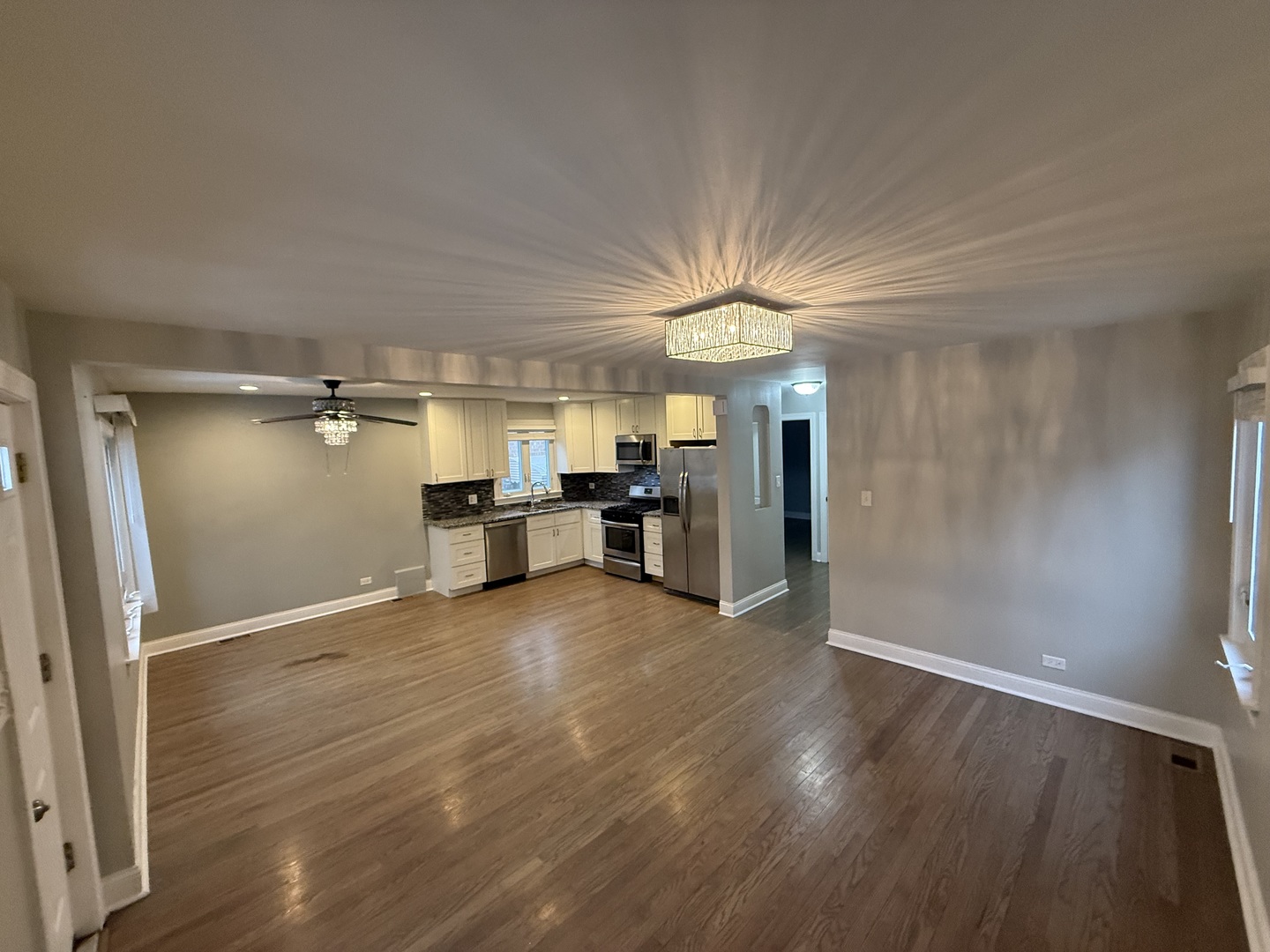 5423 W 63rd Place Property Photo 2