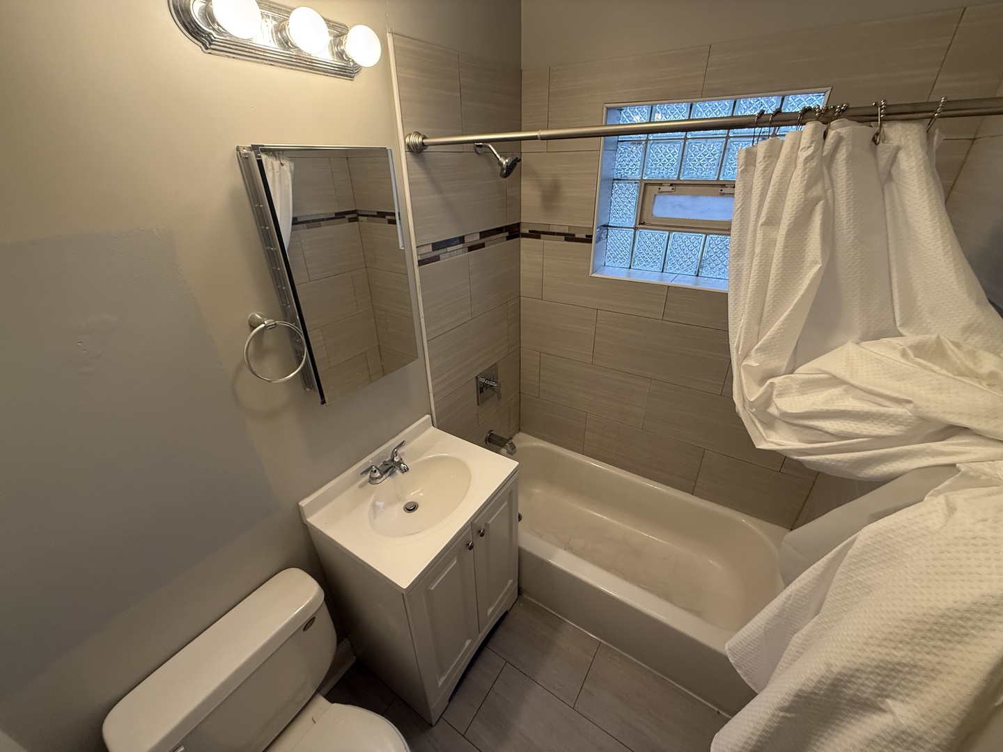 5423 W 63rd Place Property Photo 8