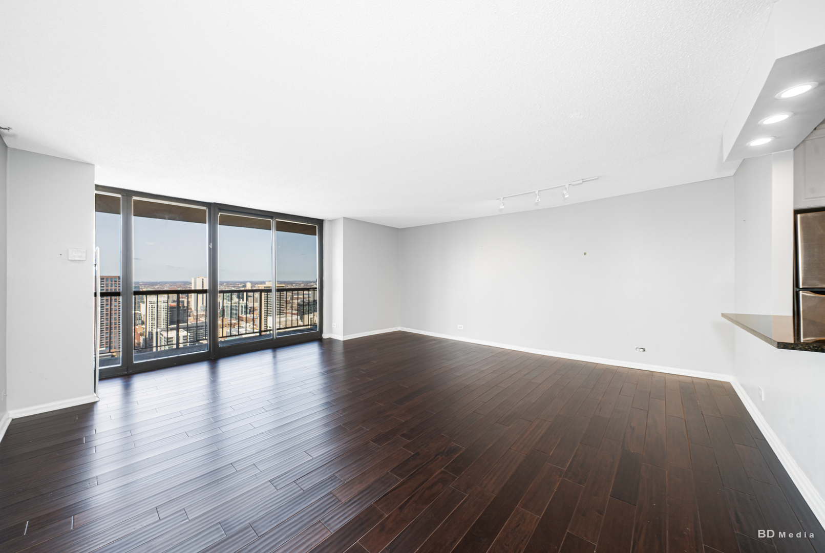10 E Ontario Street 4005 Property Photo 9