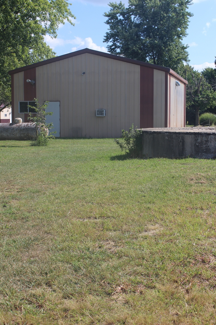 709 Thomas Street Property Photo 6