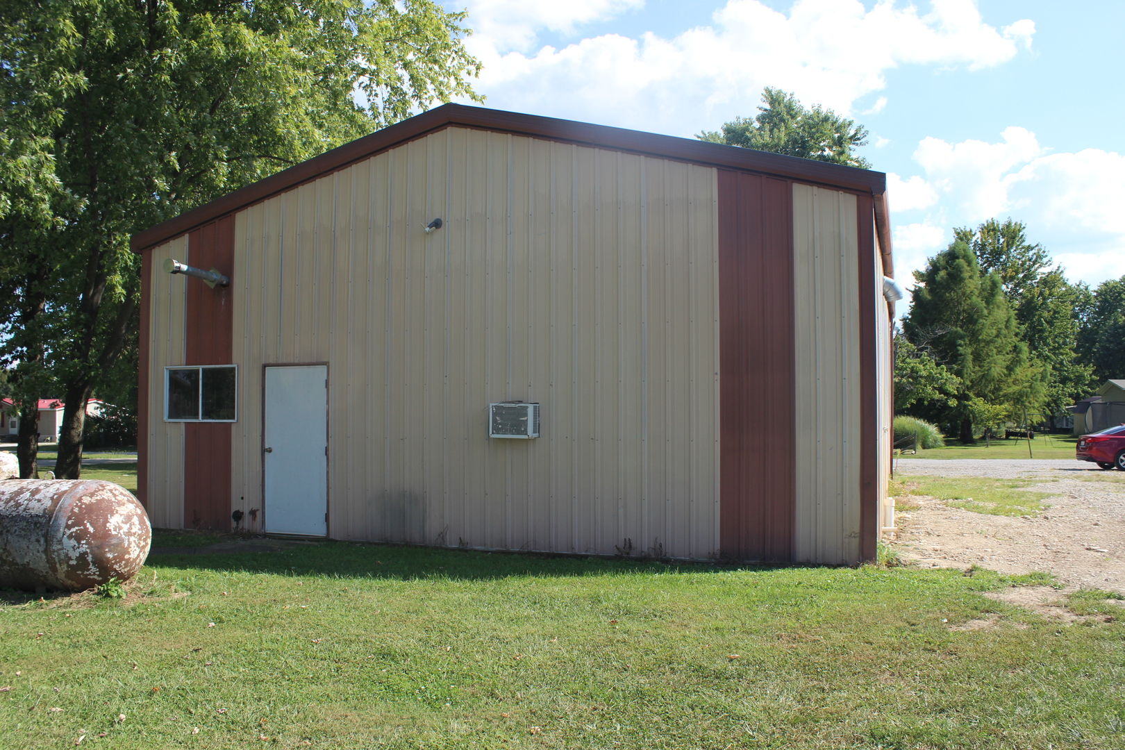 709 Thomas Street Property Photo 10