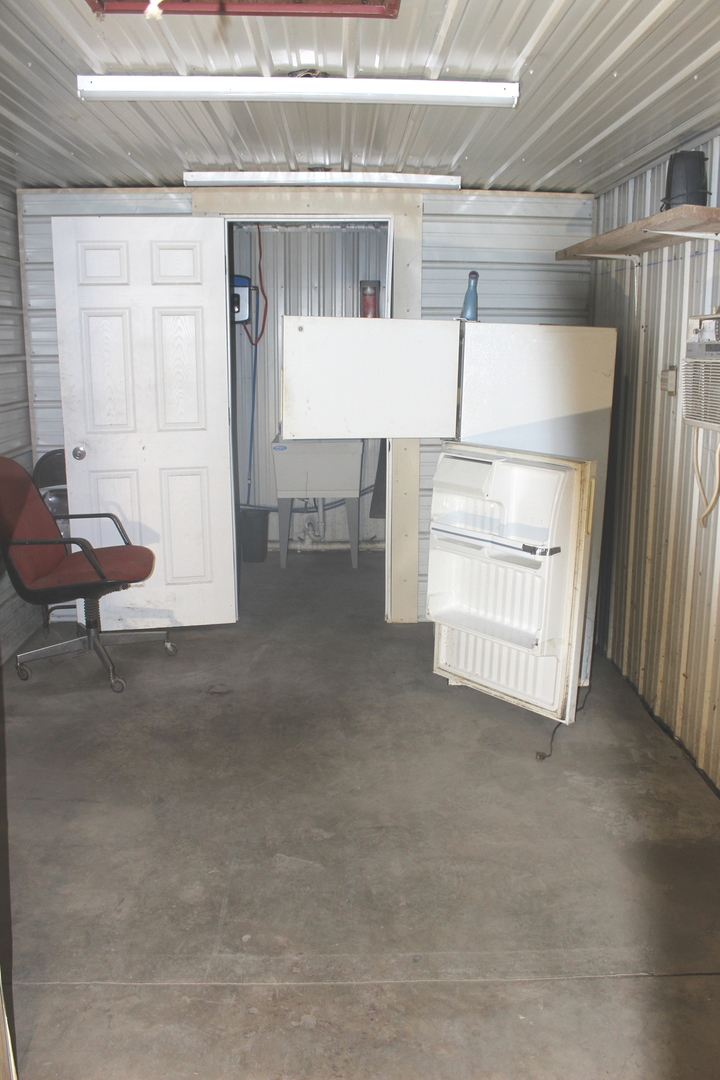 709 Thomas Street Property Photo 22