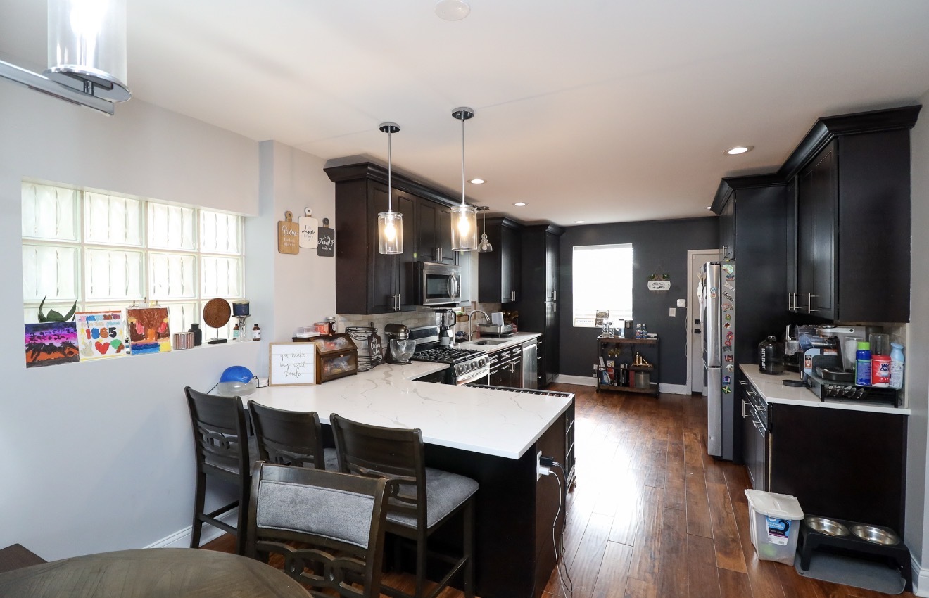 2922 N New England Avenue Property Photo 6