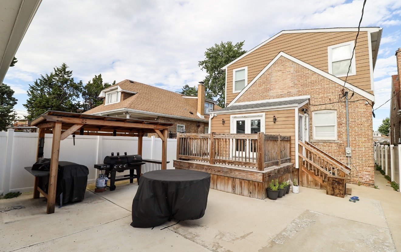 2922 N New England Avenue Property Photo 23