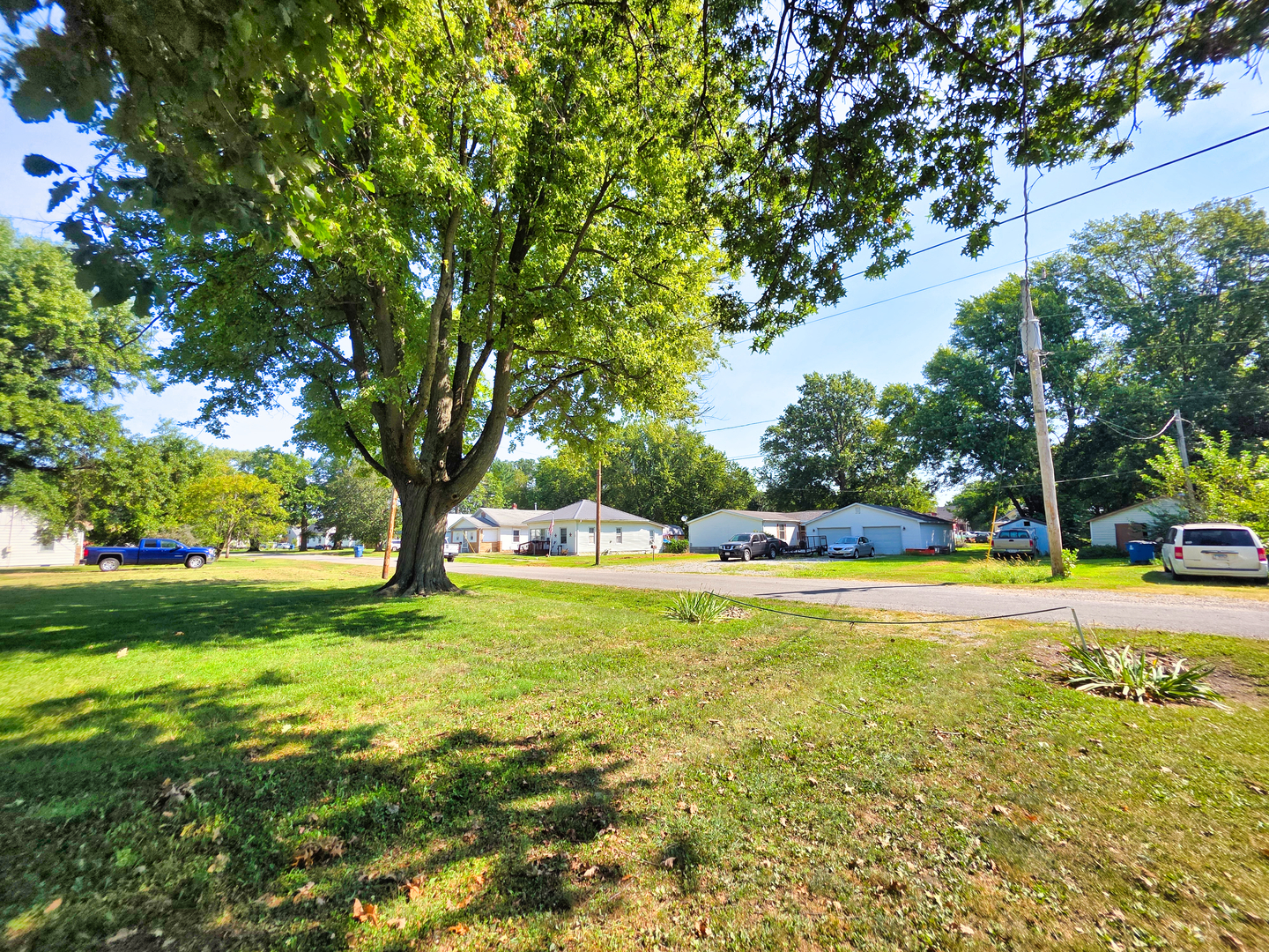 342 S Elm Street Property Photo 4