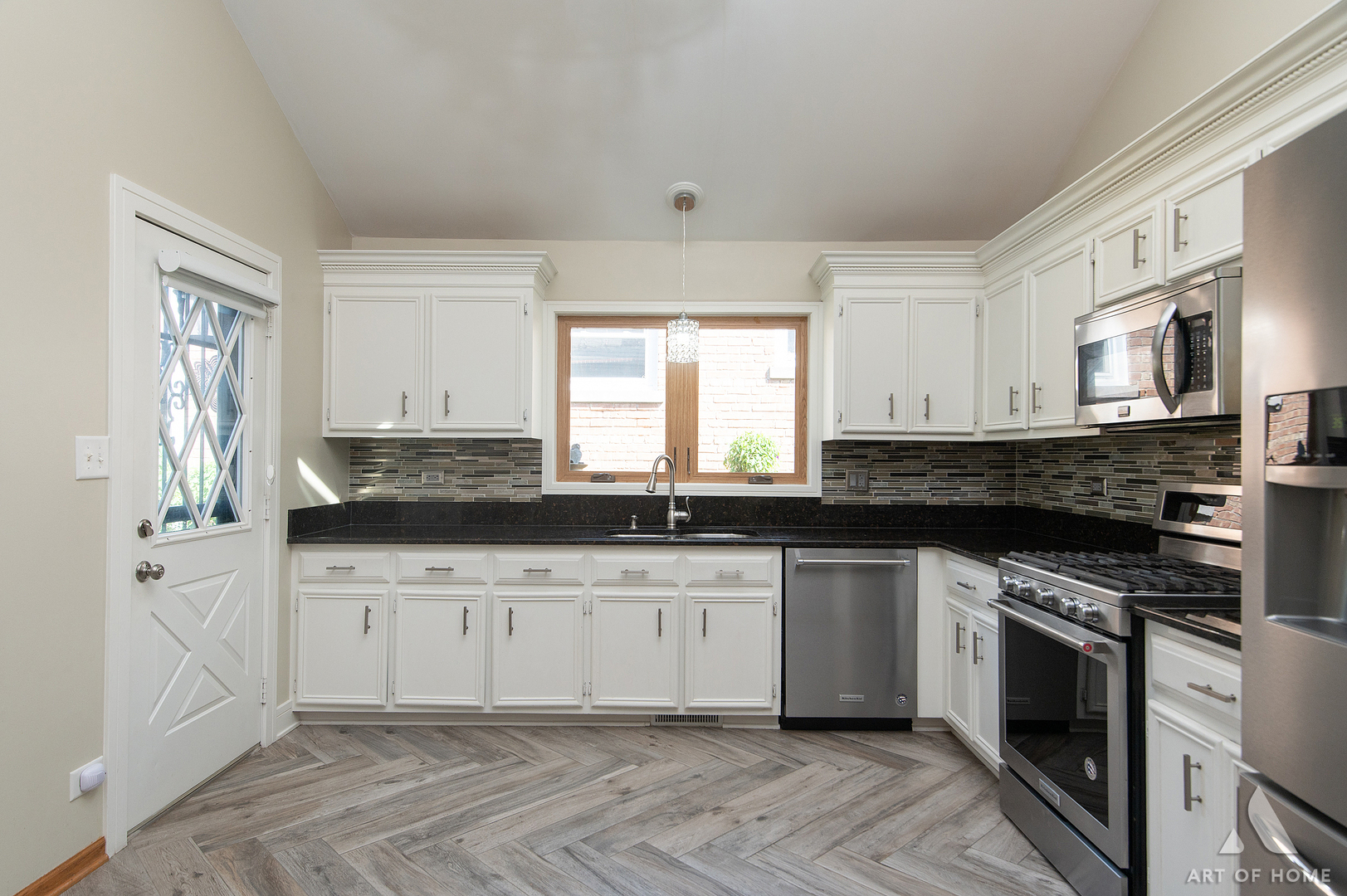 7712 Parkside Avenue Property Photo 8
