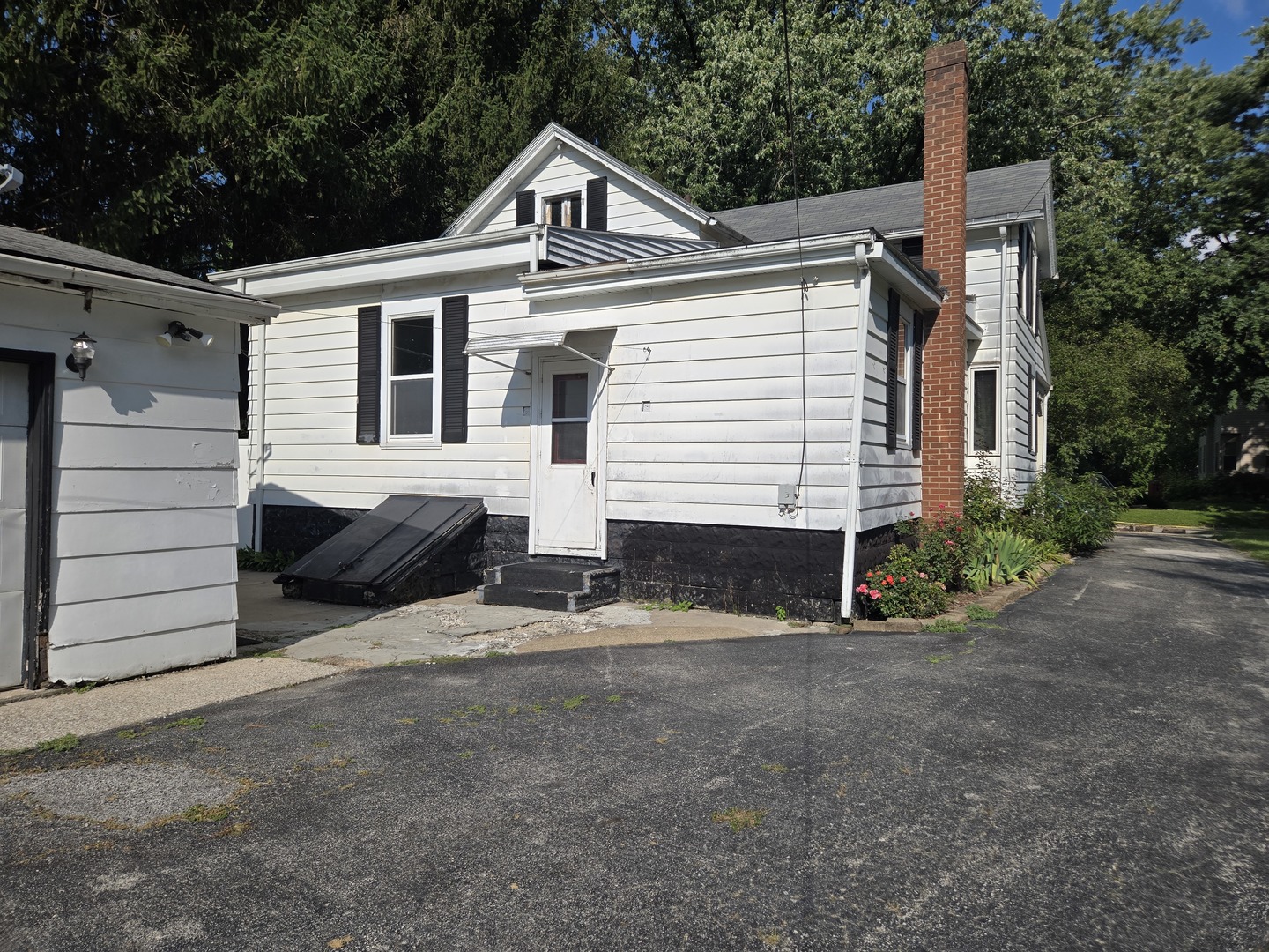 317 N Maple Street Property Photo 3