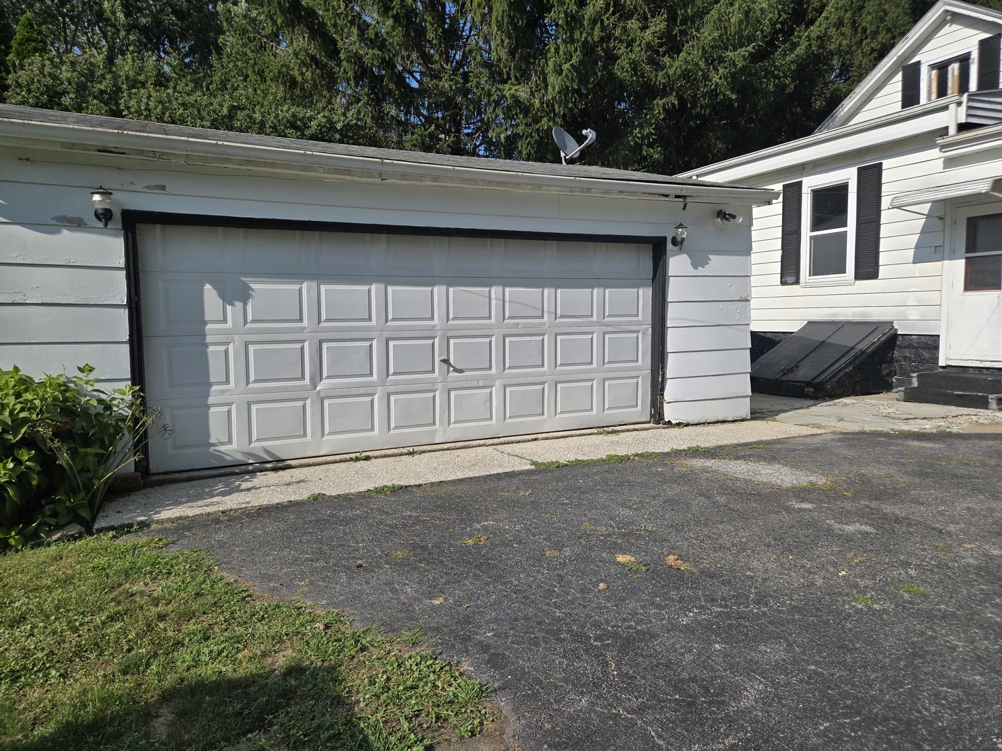 317 N Maple Street Property Photo 4