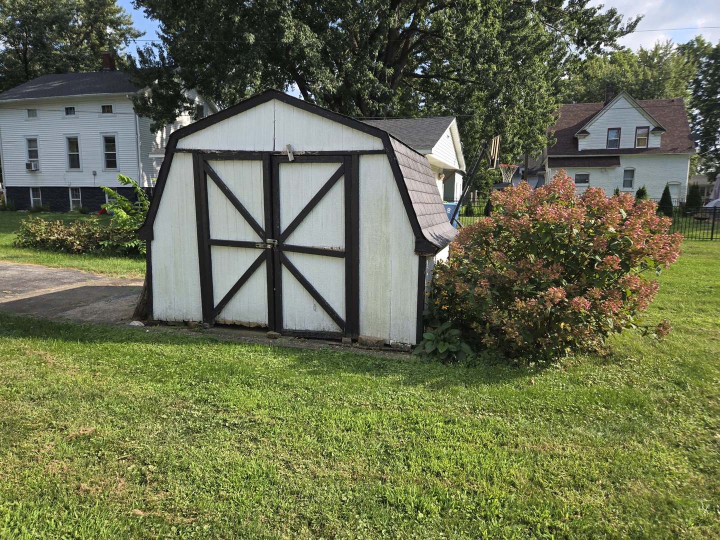 317 N Maple Street Property Photo 5