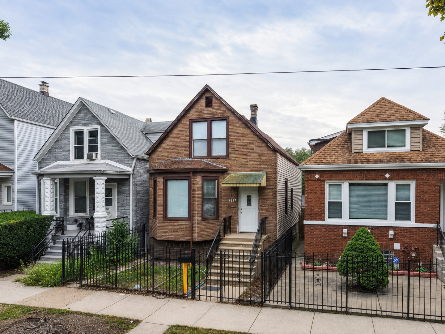 4637 W Mclean Avenue Property Photo 1