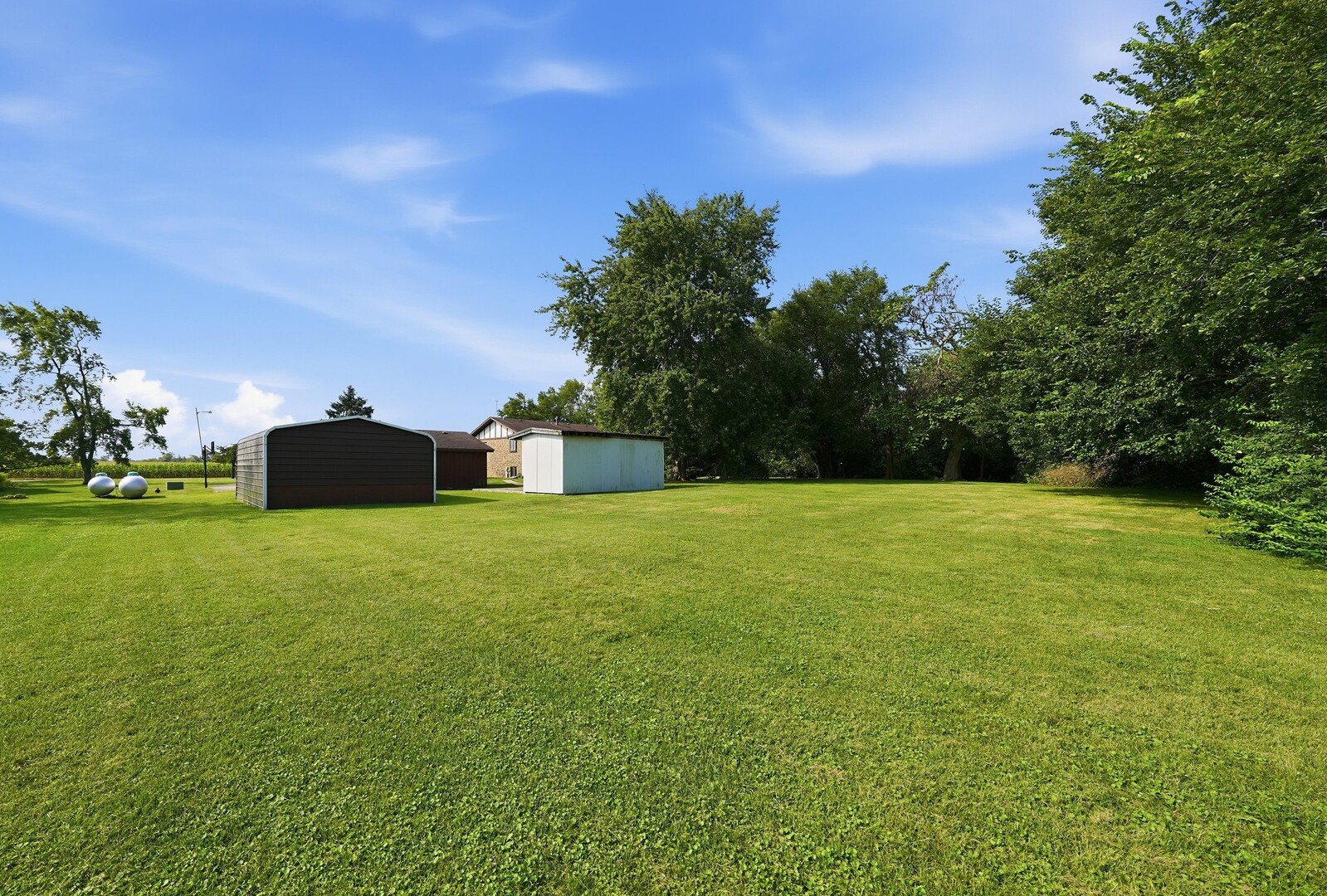 1128 W Church Road Property Photo 5