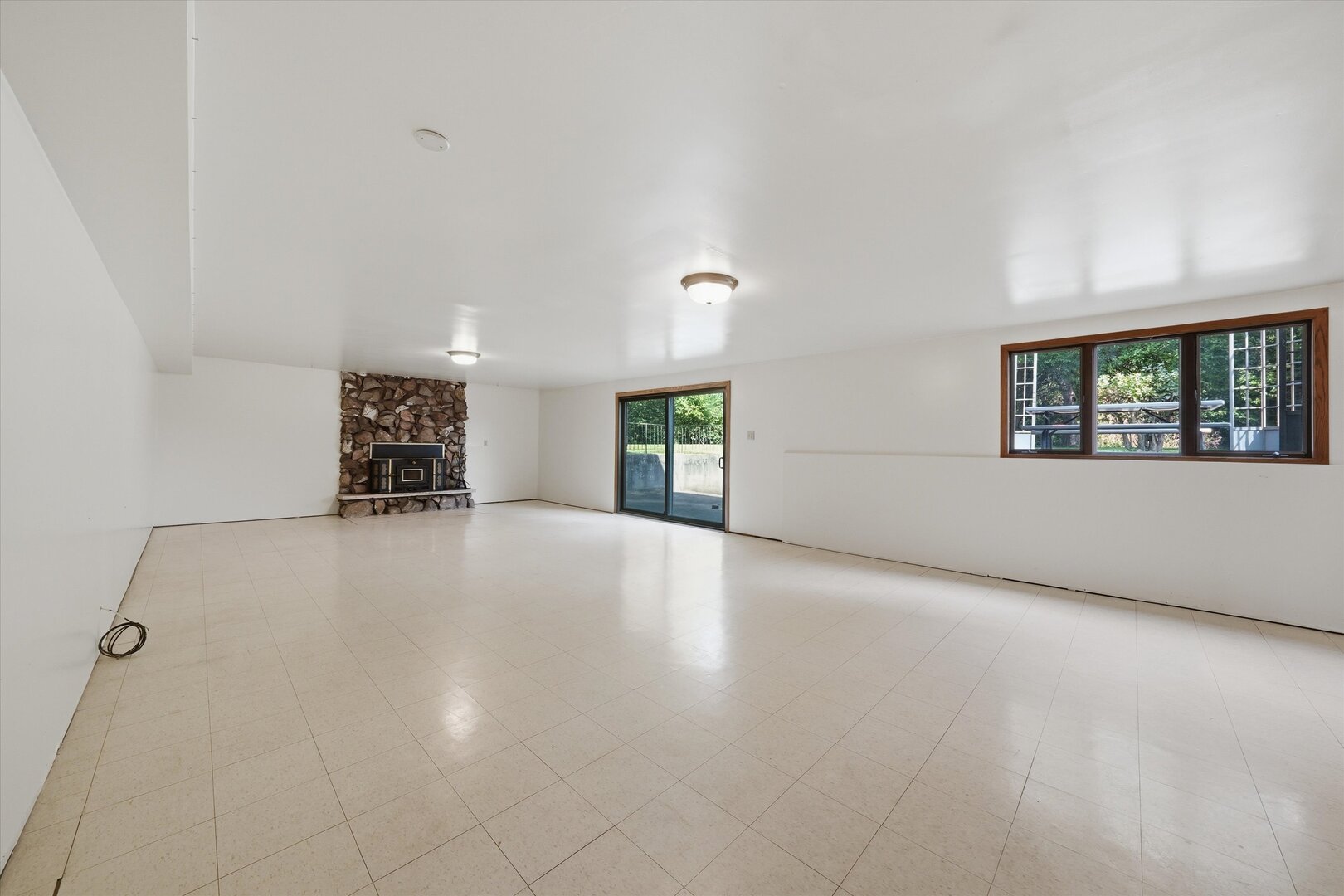 1128 W Church Road Property Photo 11