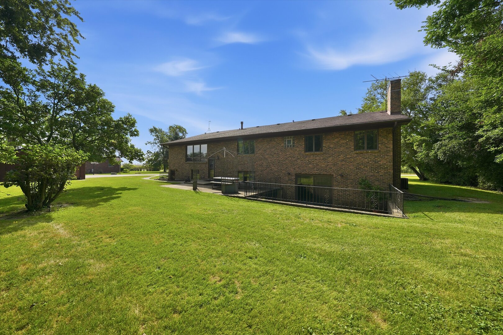 1128 W Church Road Property Photo 26