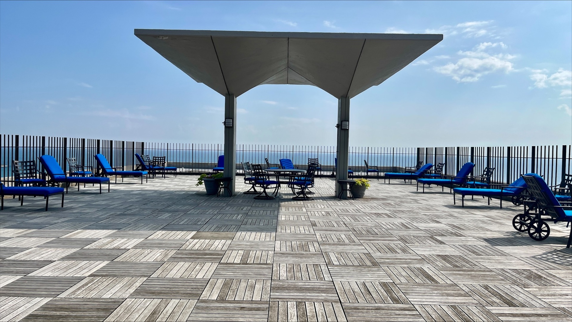3550 N Lake Shore Drive 920 Property Photo 21
