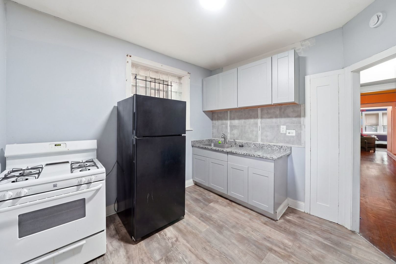 8038 S Maryland Avenue Property Photo 14