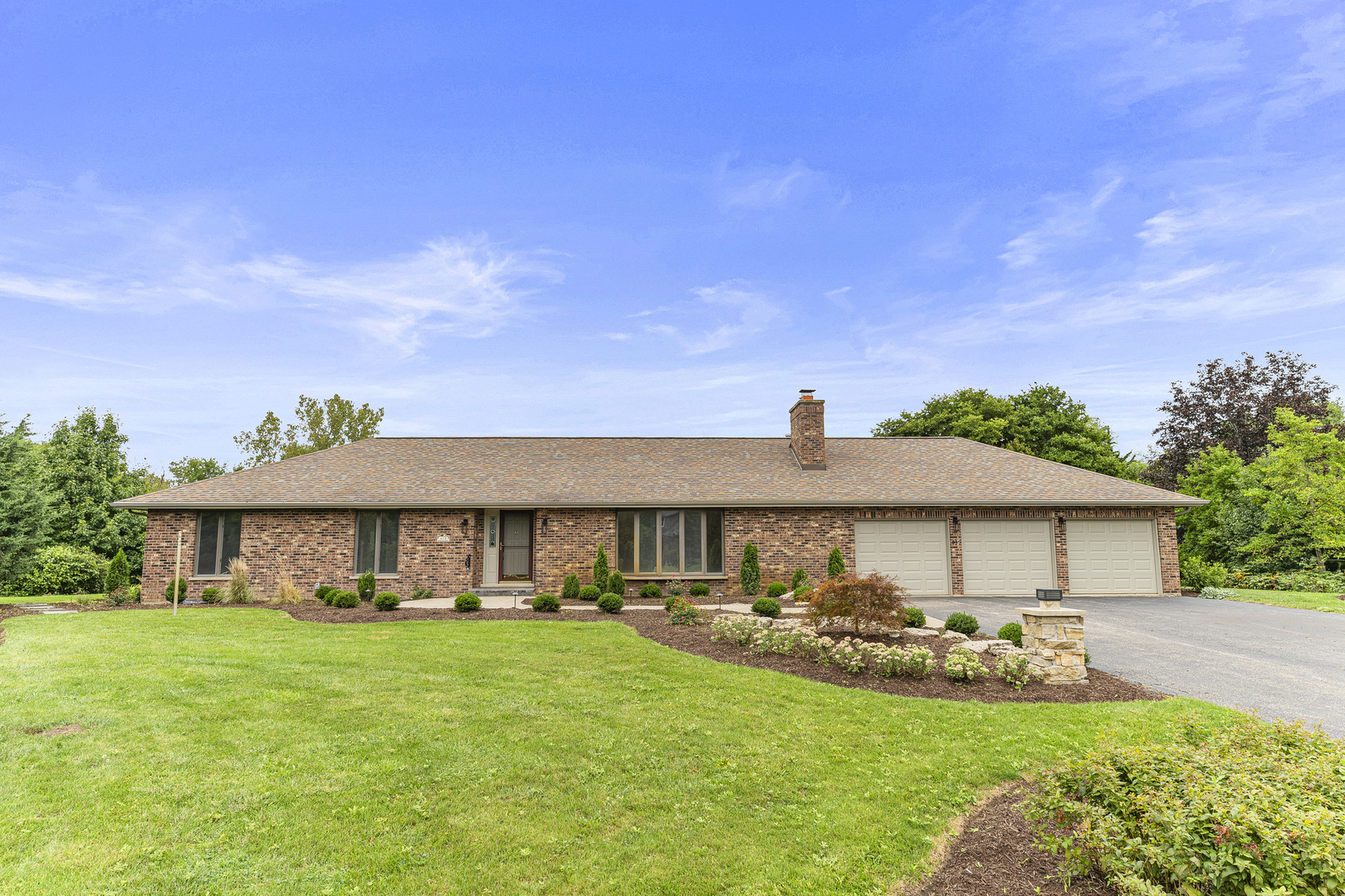 412 Bramble Lane Property Photo 1