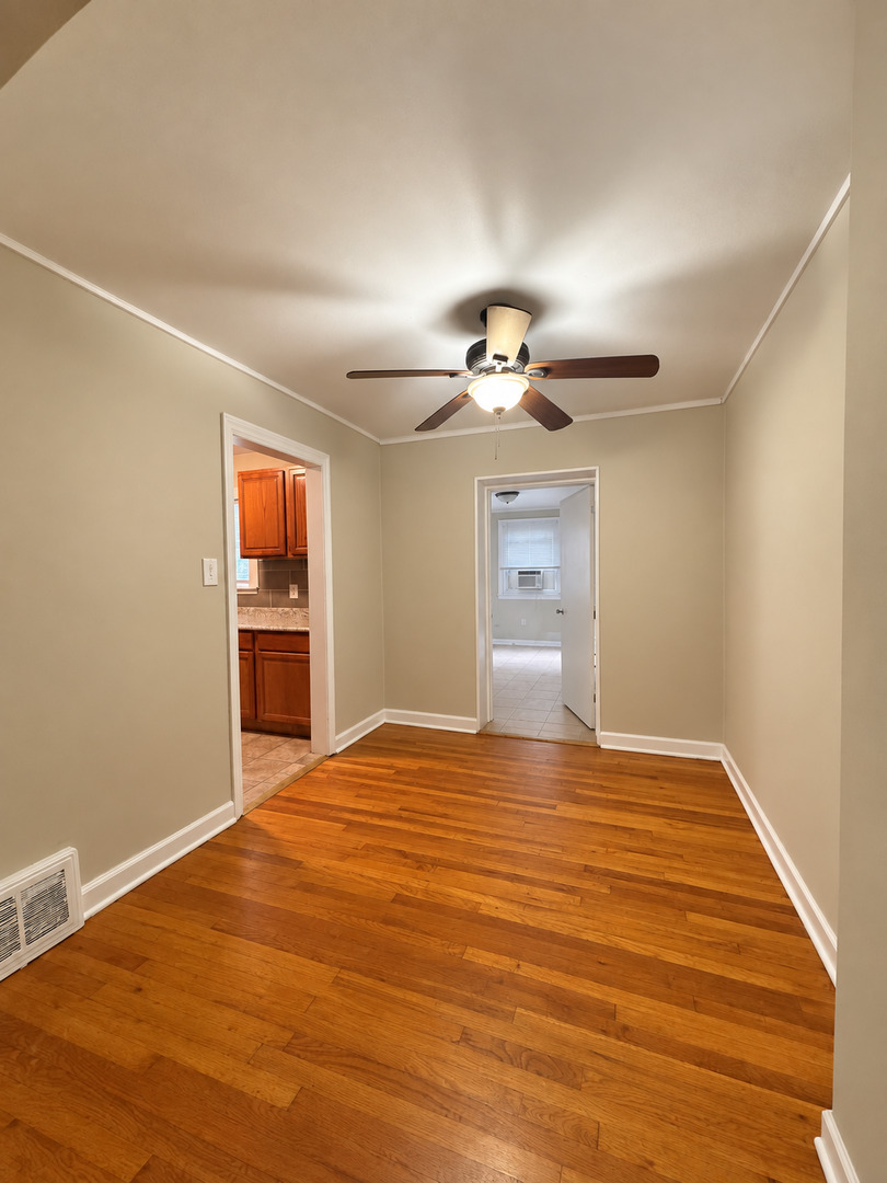 2108 E 95th Place Property Photo 10