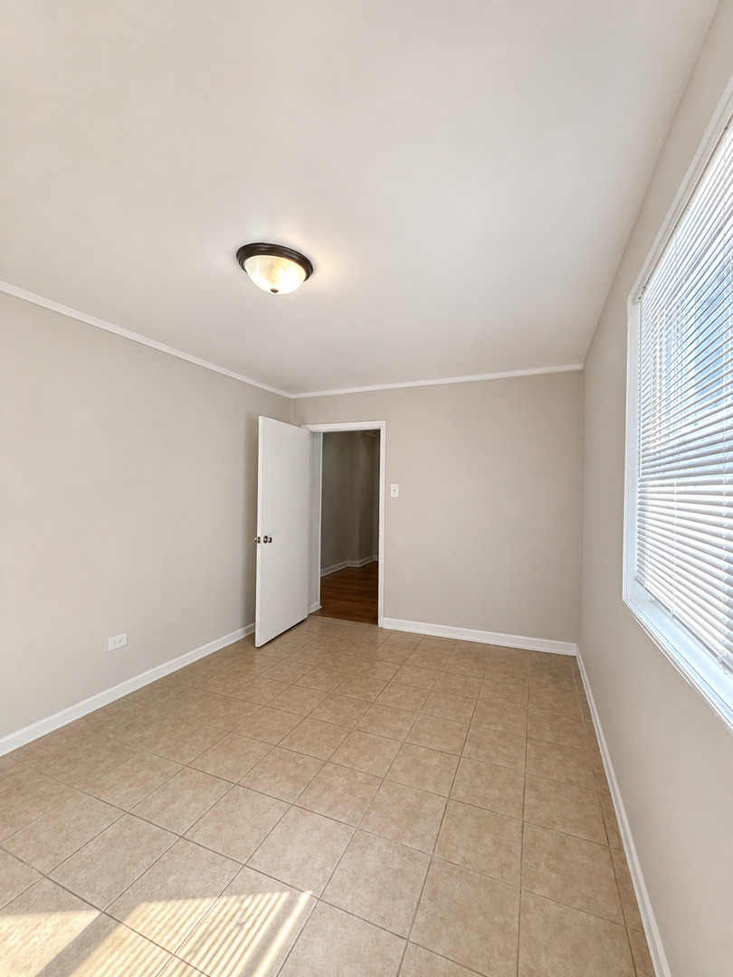 2108 E 95th Place Property Photo 15