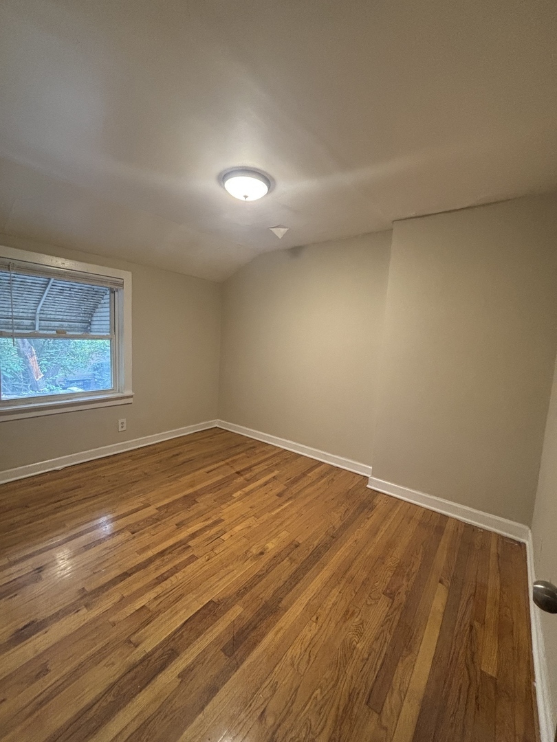 2108 E 95th Place Property Photo 16