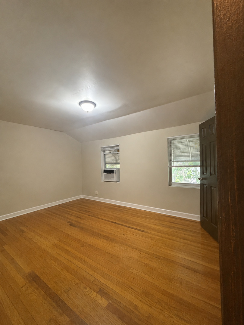 2108 E 95th Place Property Photo 18