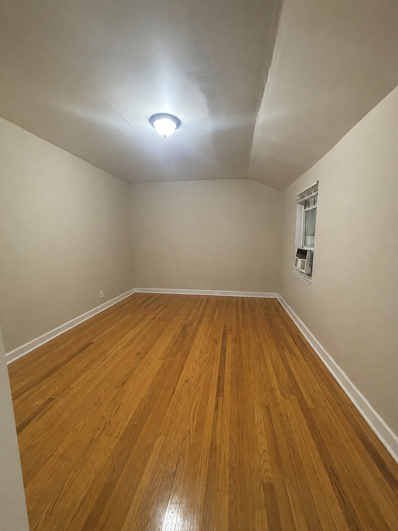2108 E 95th Place Property Photo 19