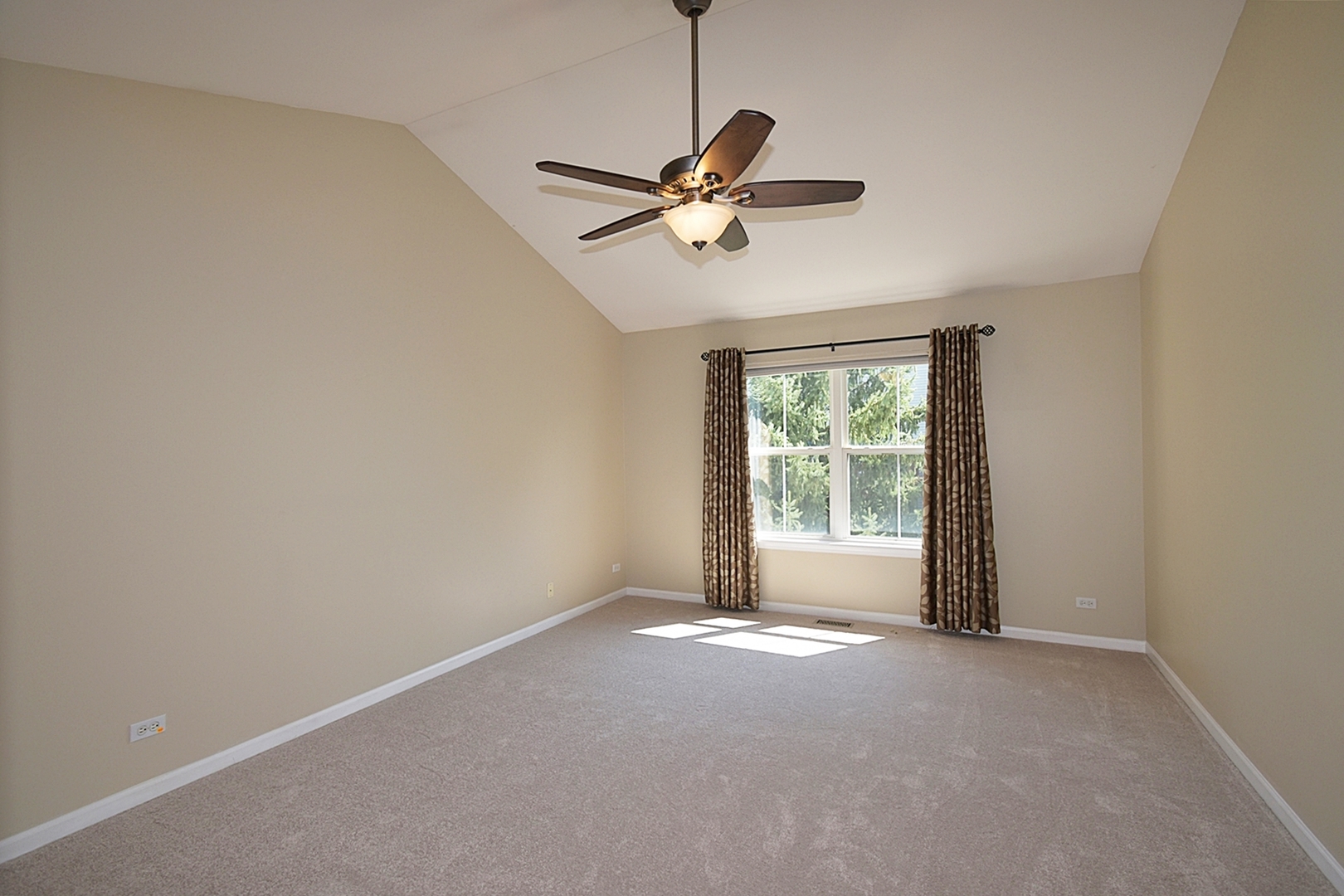 312 Fairmont Court Property Photo 18