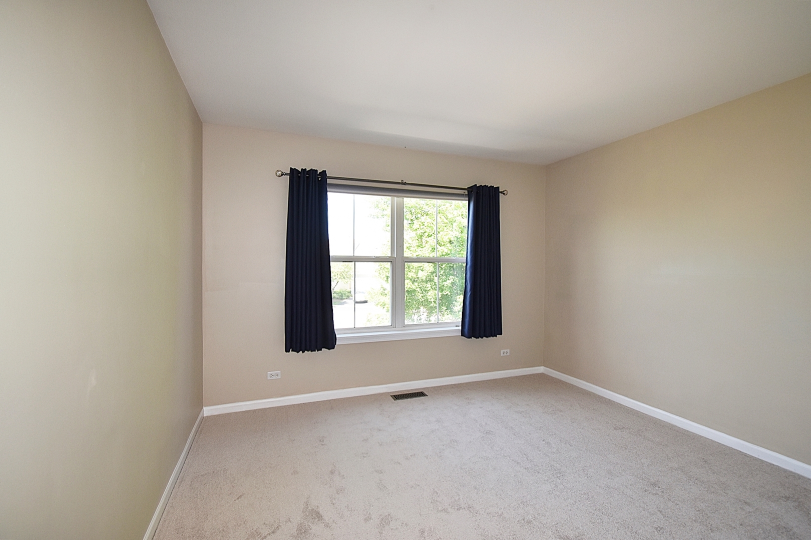 312 Fairmont Court Property Photo 24