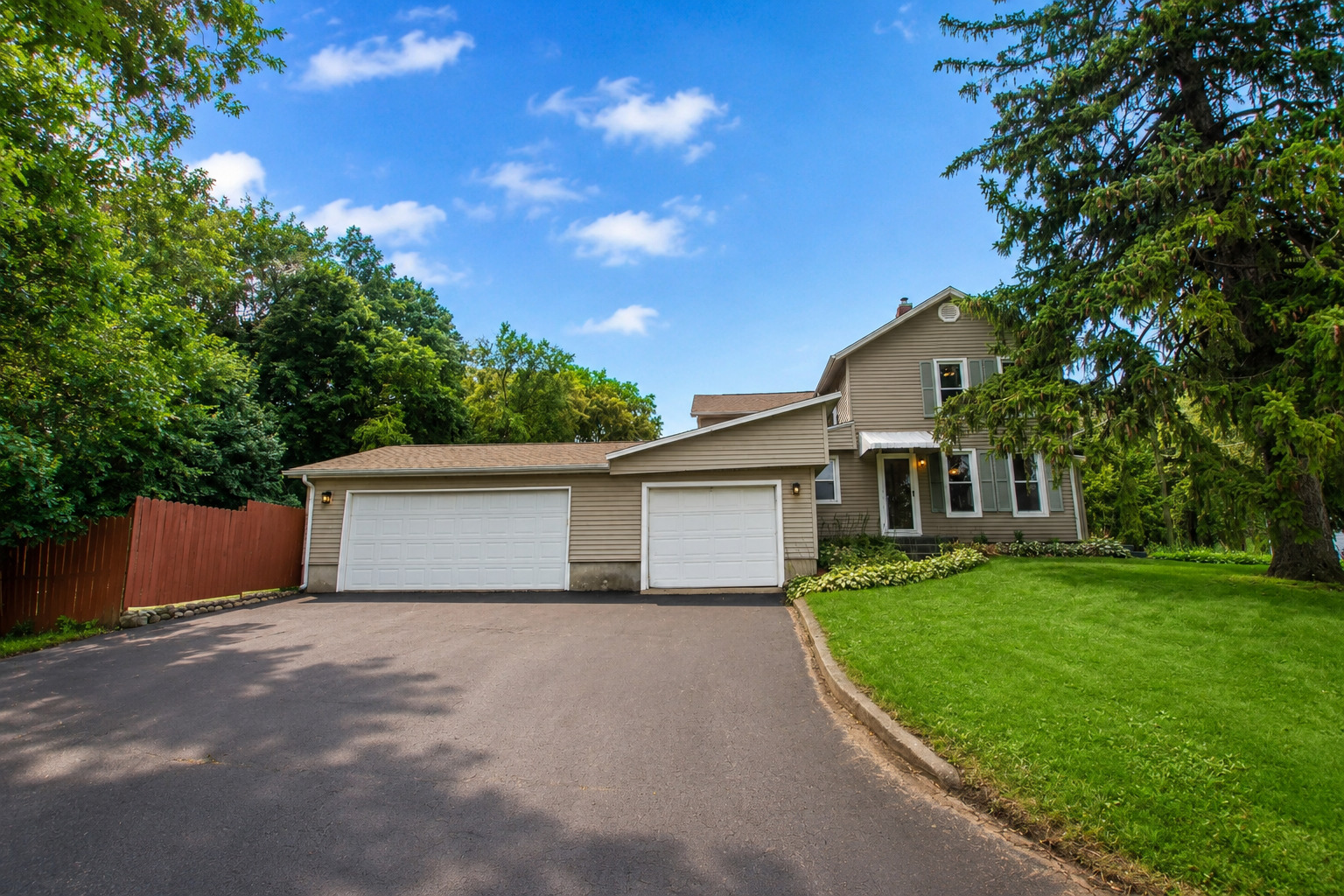 810 Hemlock Avenue Property Photo 6