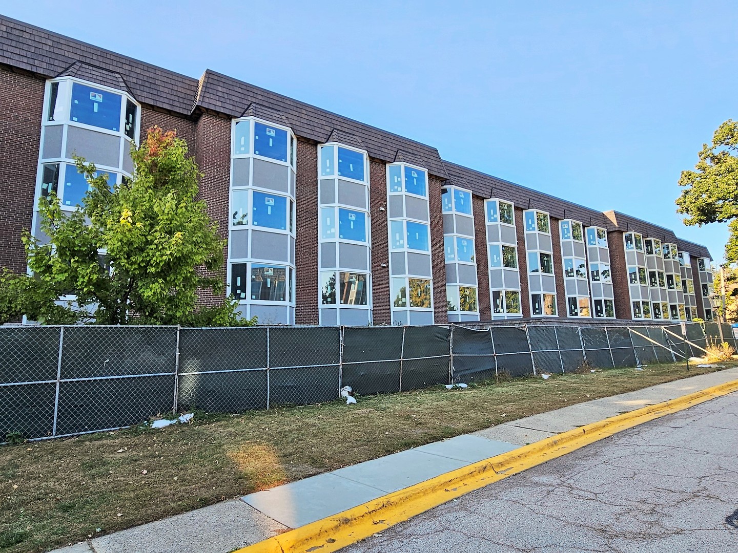 200 Thames Parkway 1k Property Photo 1