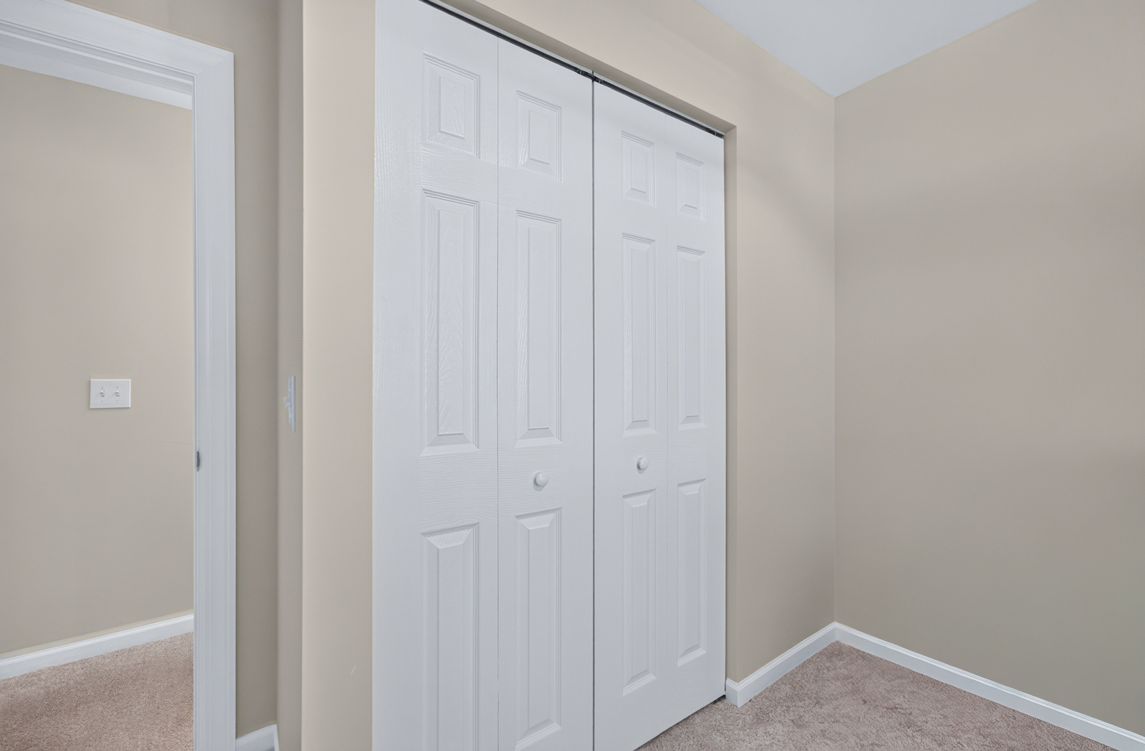 665 Thorntree Court A-1 Property Photo 16