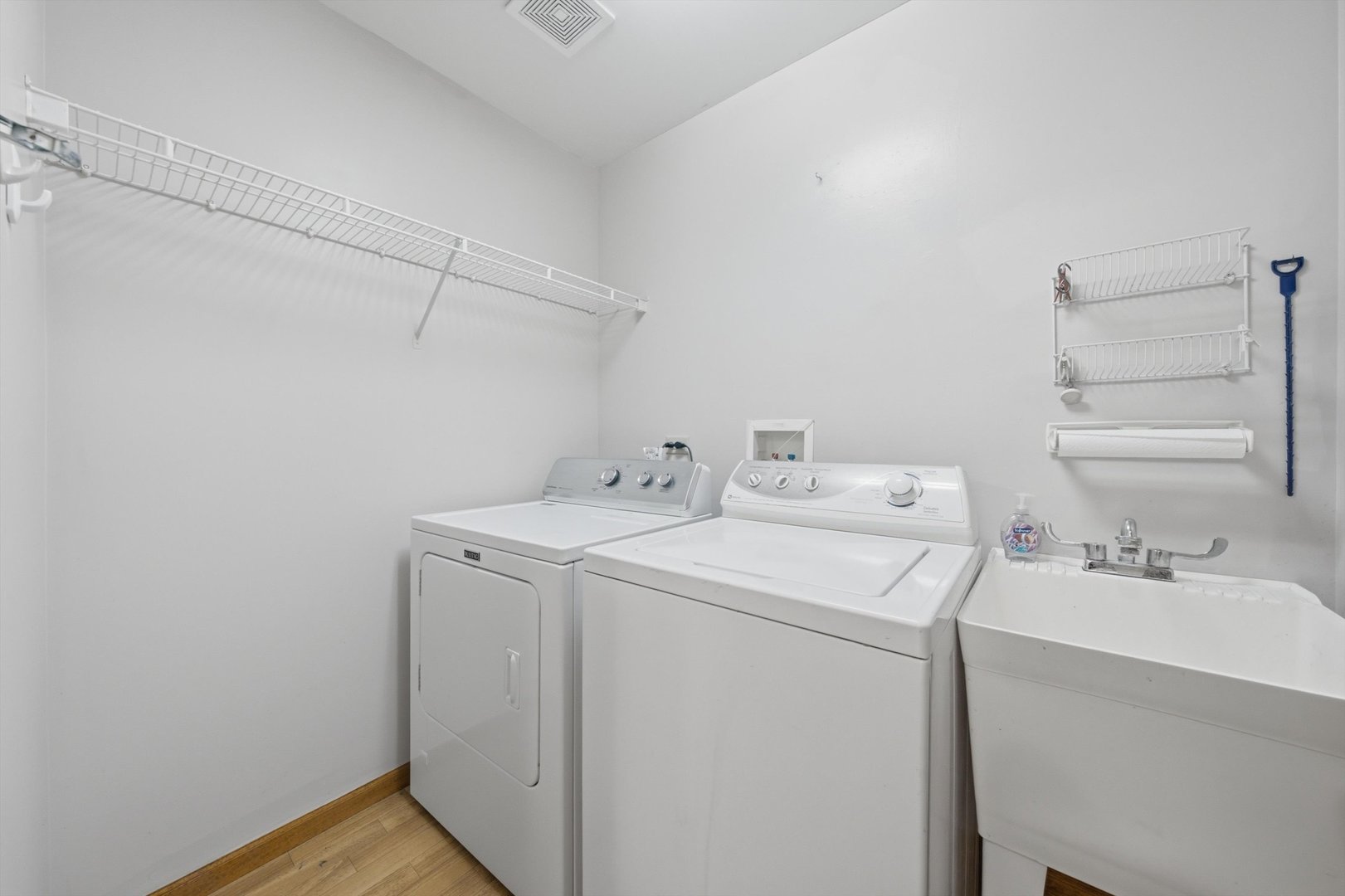 3136 Butler Avenue Property Photo 14