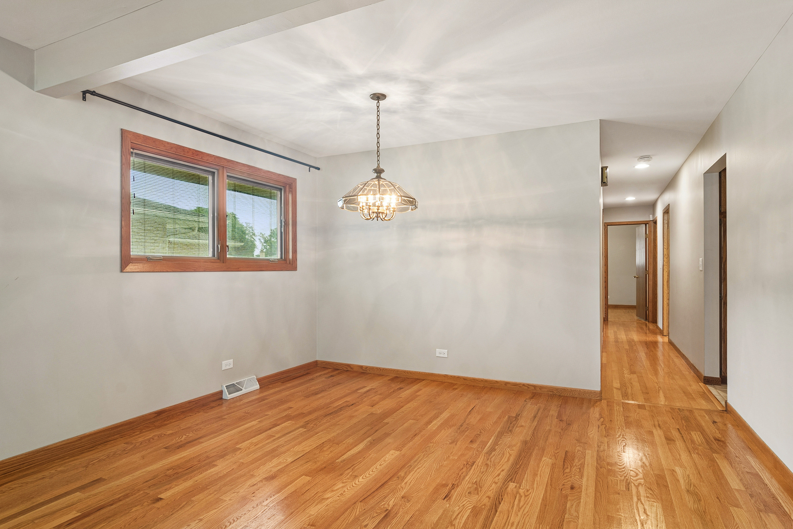 1807 N Larch Drive Property Photo 11