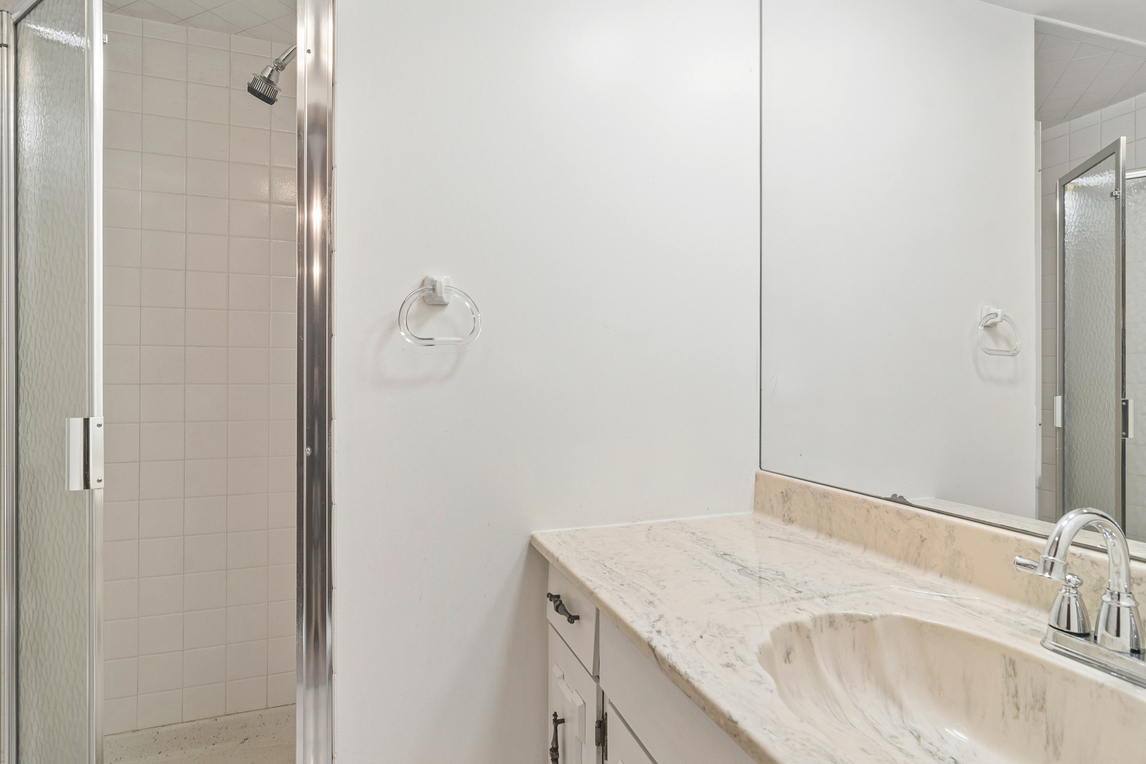1807 N Larch Drive Property Photo 14