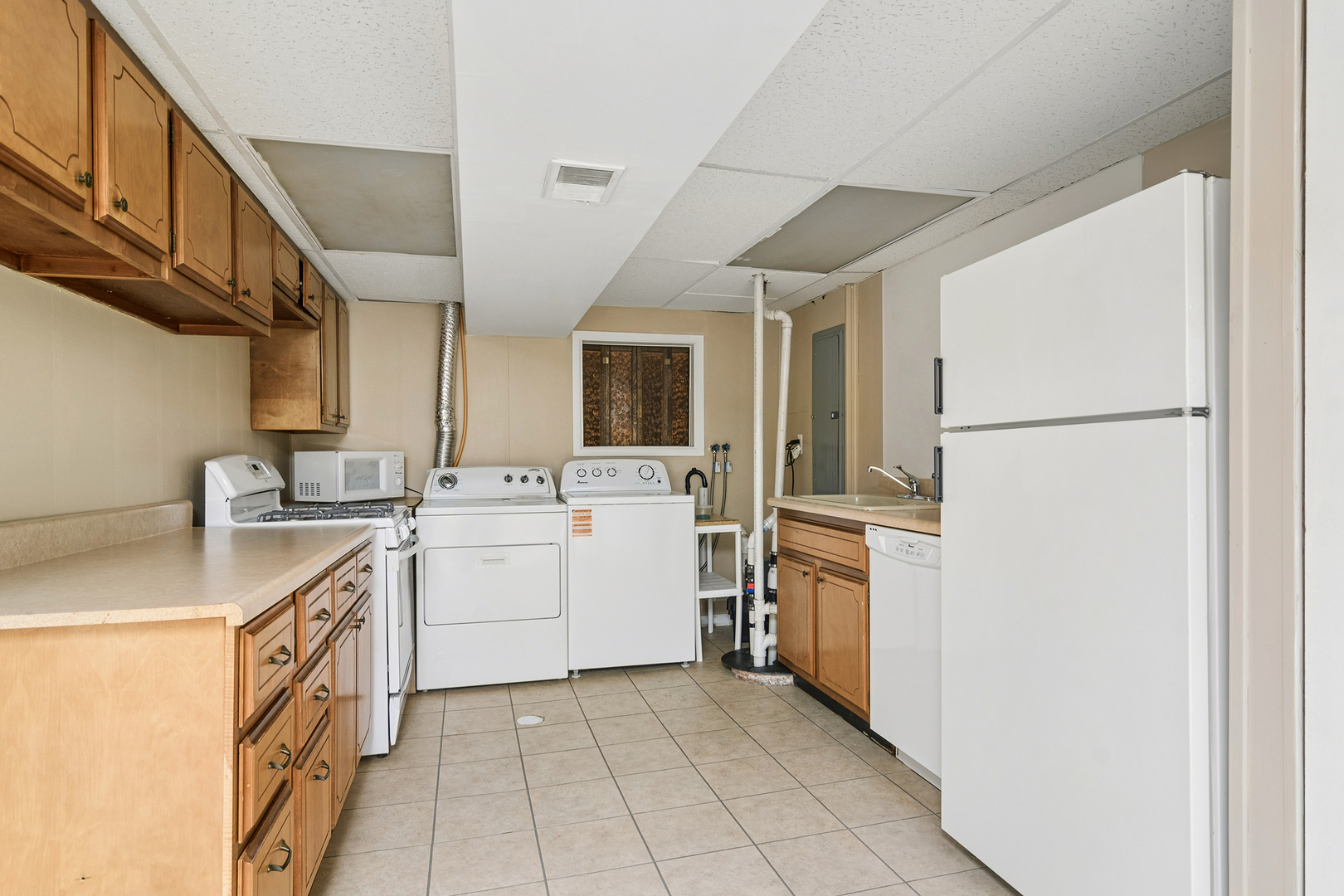 1807 N Larch Drive Property Photo 21