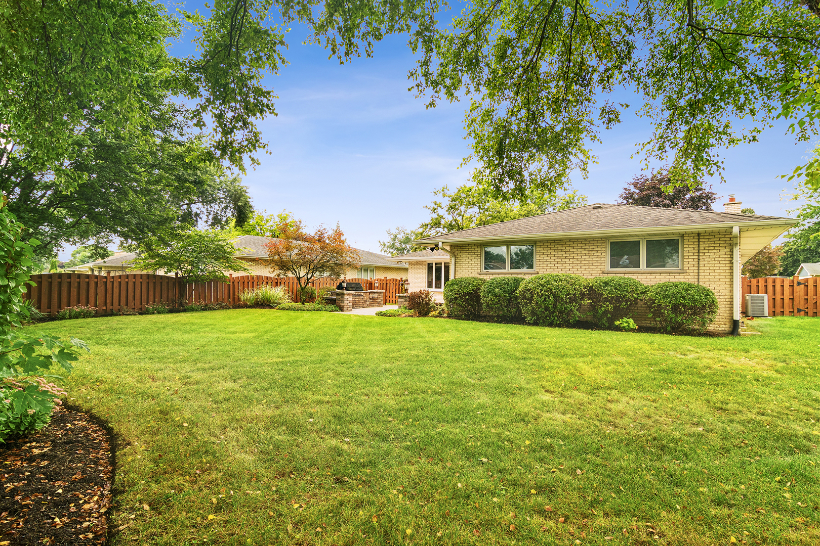 1807 N Larch Drive Property Photo 26