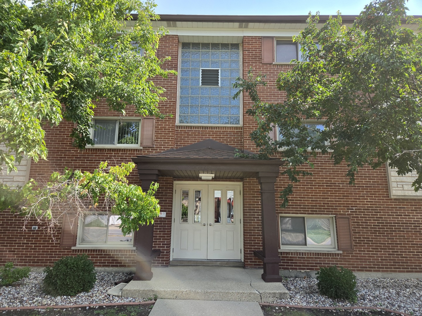 2537 Thatcher Avenue 1a Property Photo 1