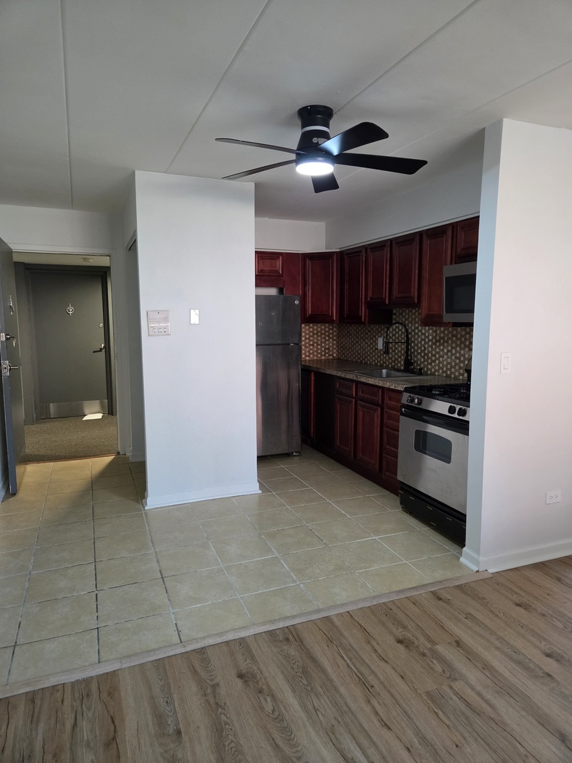 2537 Thatcher Avenue 1a Property Photo 9