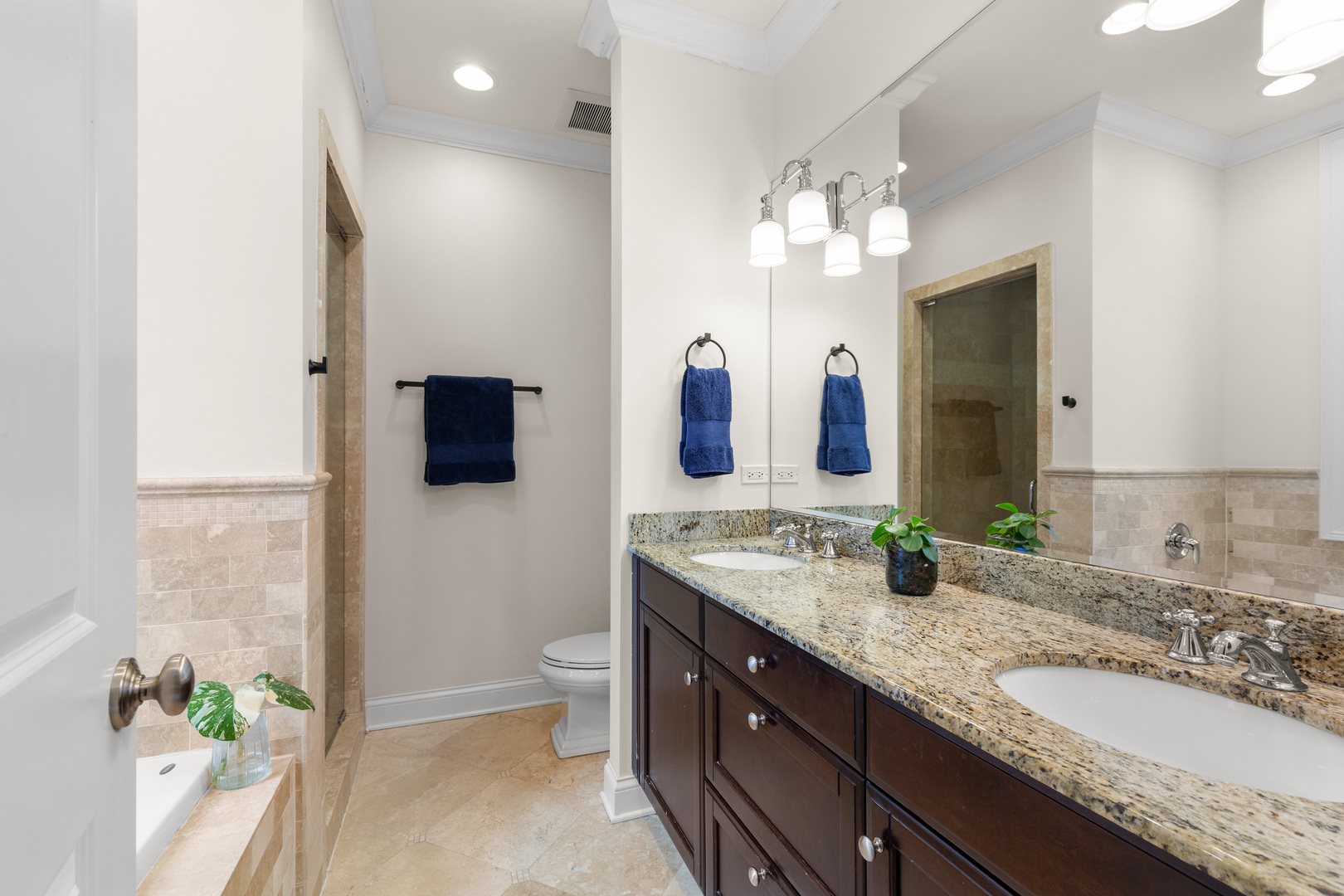 3842 N Southport Avenue L Property Photo 12