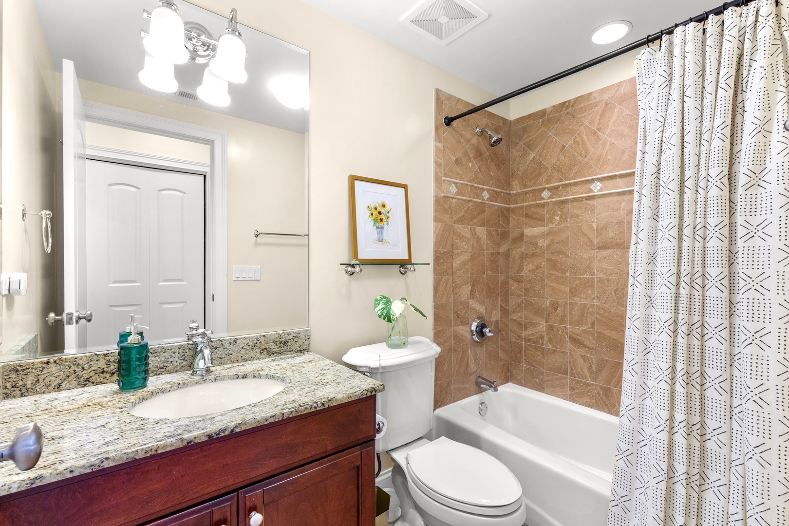 3842 N Southport Avenue L Property Photo 15