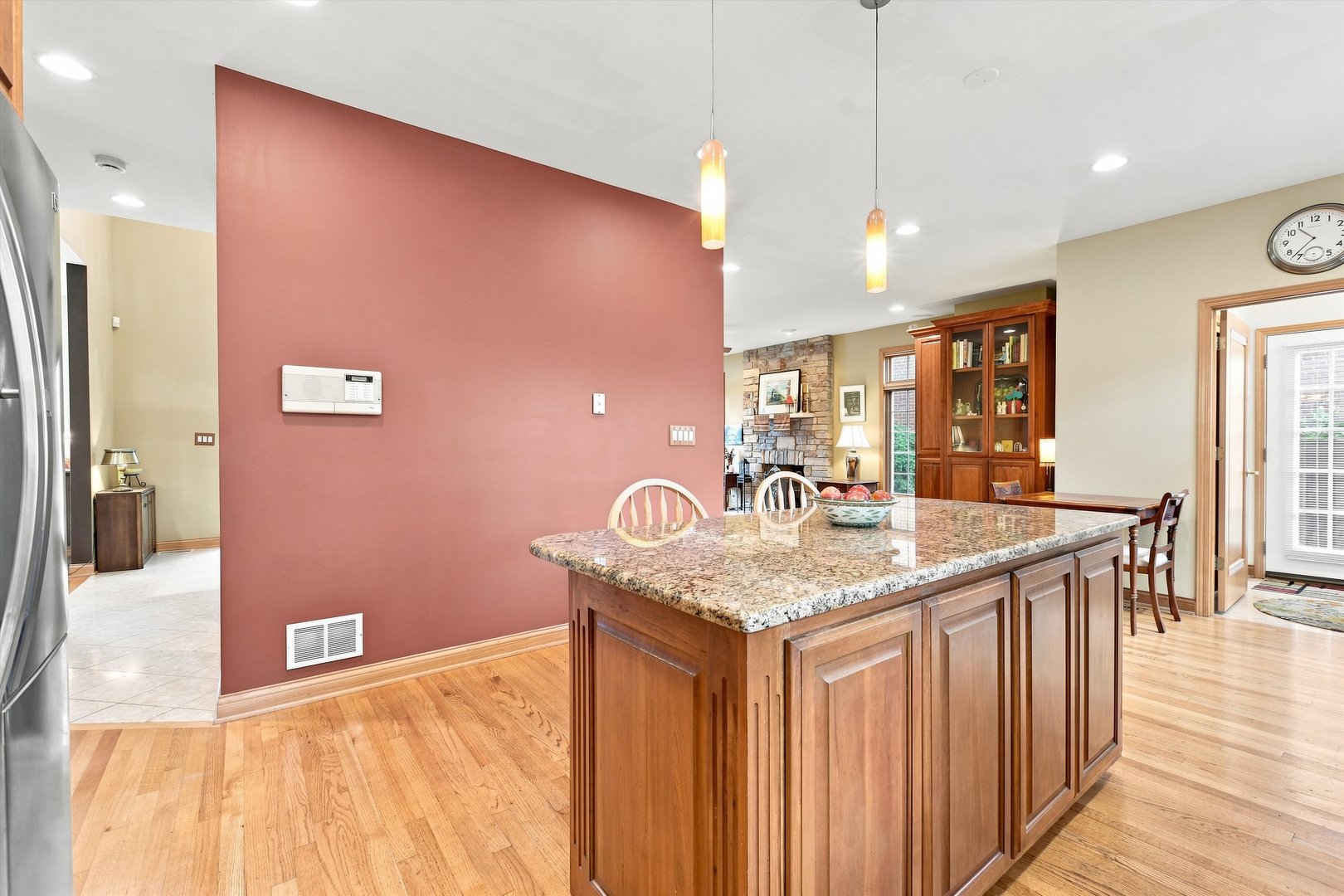 521 S Lincoln Avenue Property Photo 9