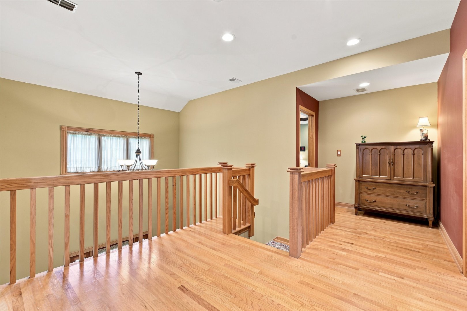 521 S Lincoln Avenue Property Photo 17