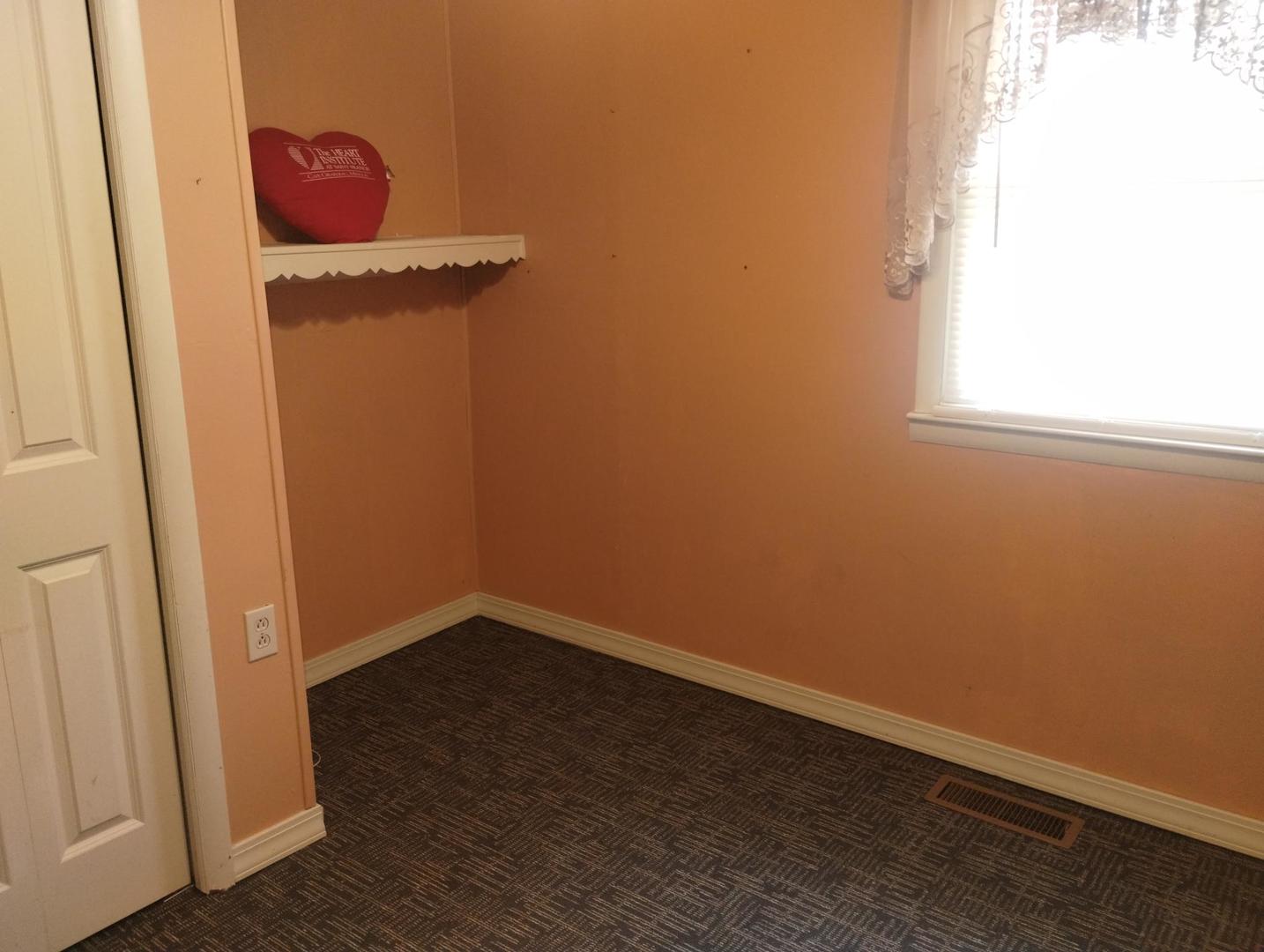 102 S J Street Property Photo 13