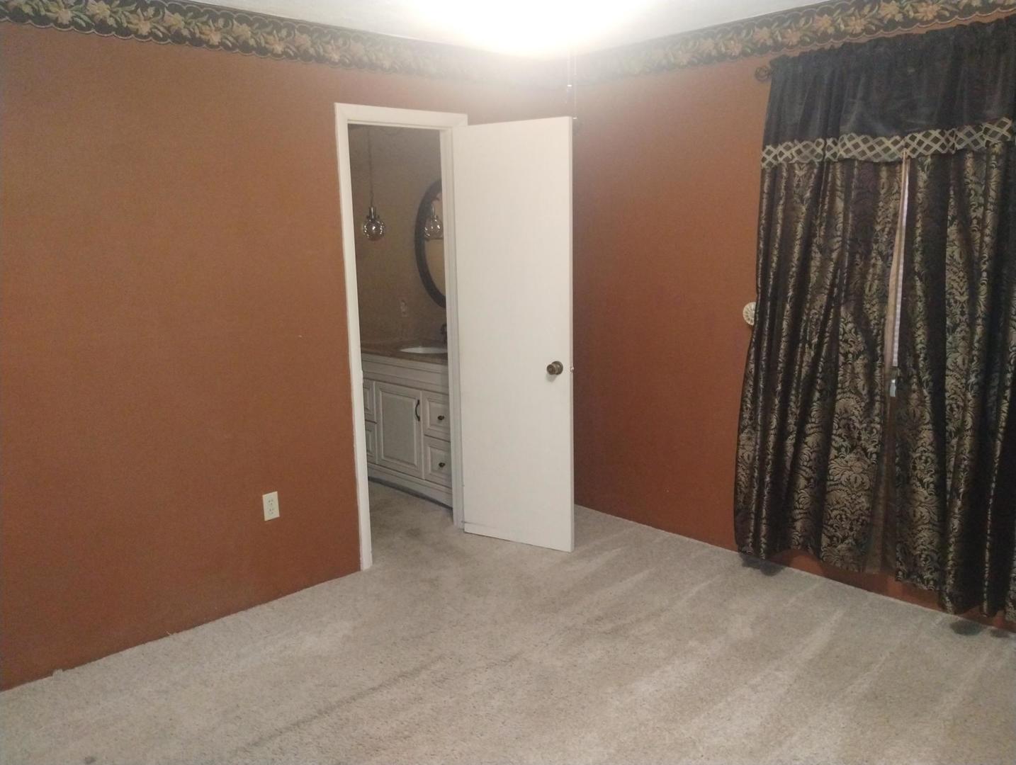 102 S J Street Property Photo 21