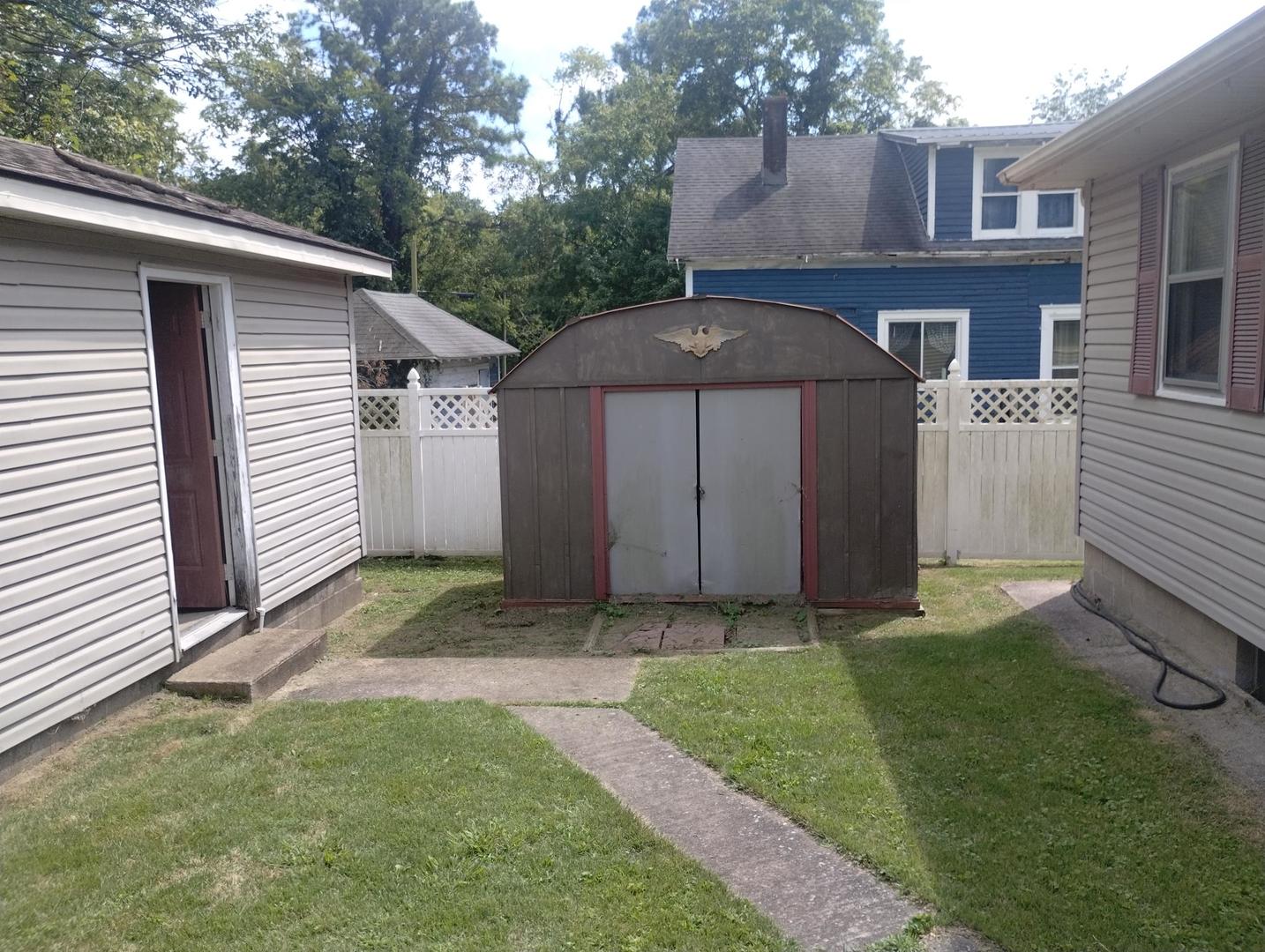 102 S J Street Property Photo 27