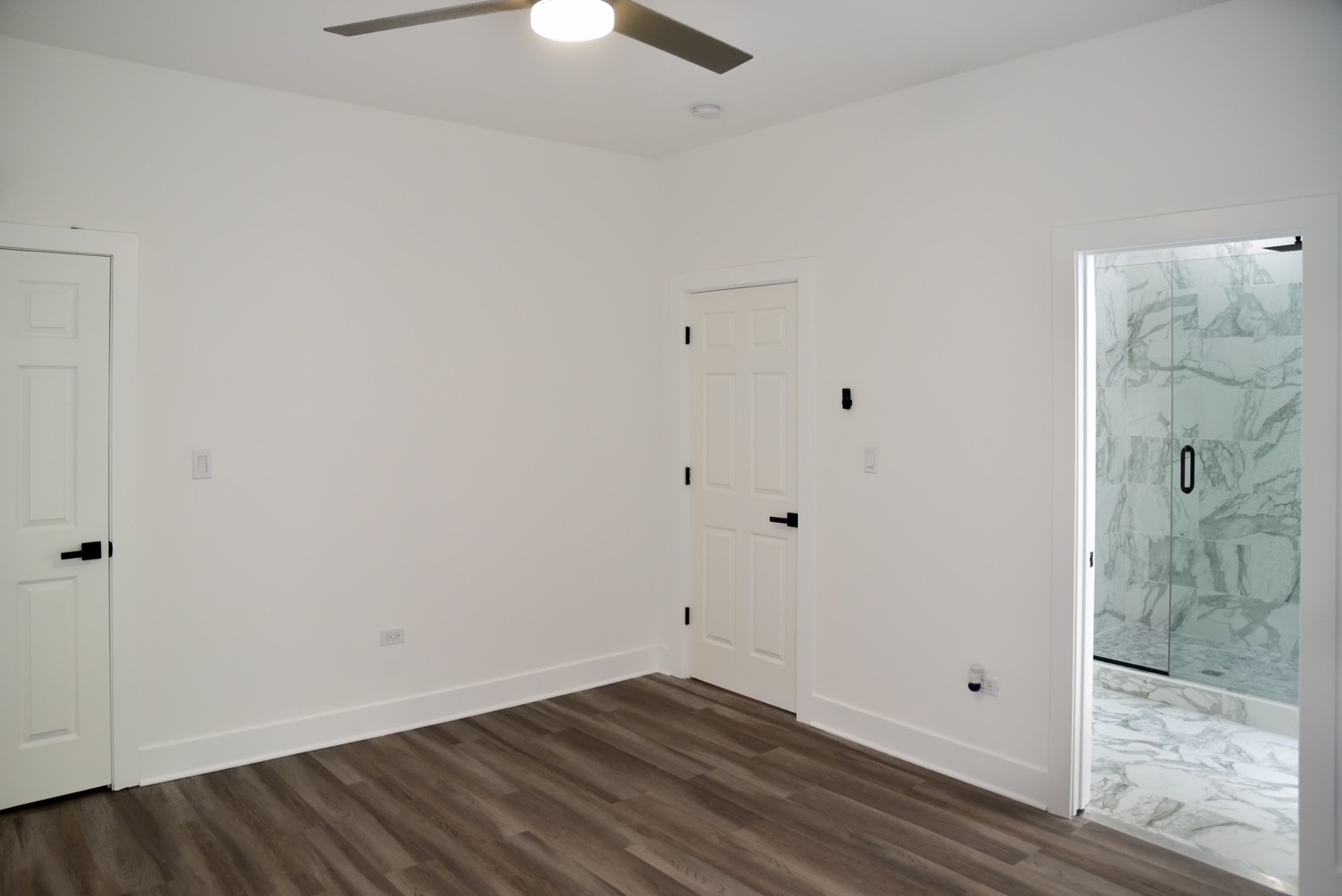5843 S Indiana Avenue Property Photo 10